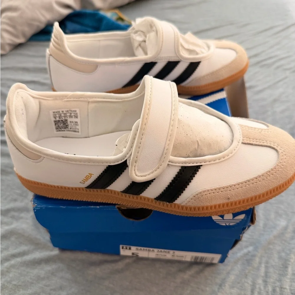 adidas samba mary janes Kids/womens Shoes in White and Black - Picture 2 of 7